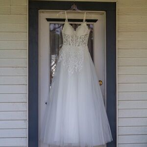 Two Elegant White Lace western Bridal Gown